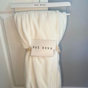 NWT RAE DUNN Plush throw with patch